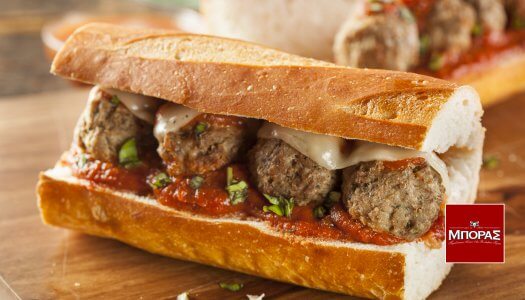 Sandwich με βουβαλίσια σουτζουκάκια και mozzarella